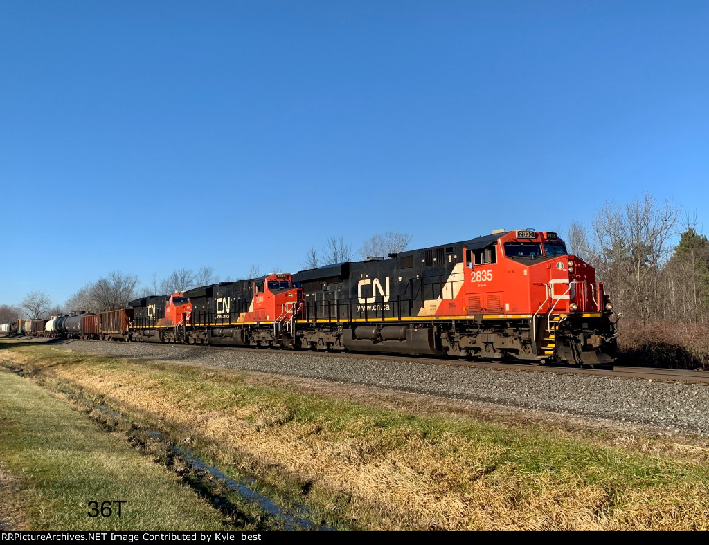 CN 2835 on 36T